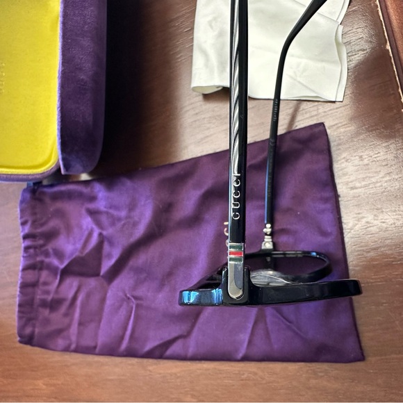 Gucci Sunglasses - Picture 5 of 11